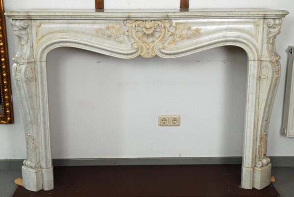 Stil: Louis V, Farbe: creme,  Ausführung: Marmor
