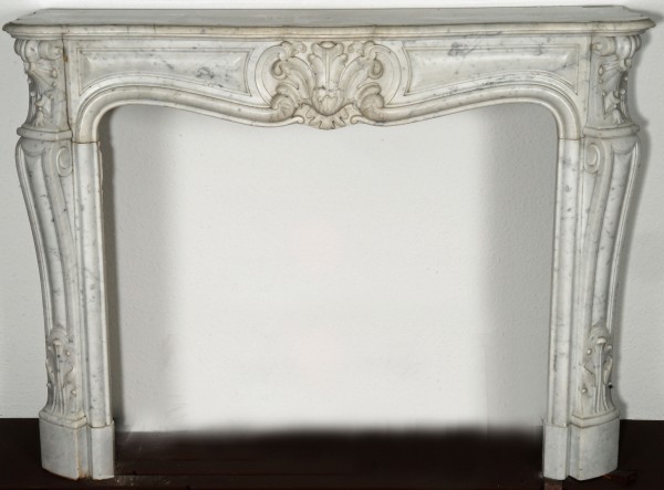 stil: louis XV,   weißer  marmorkamin
