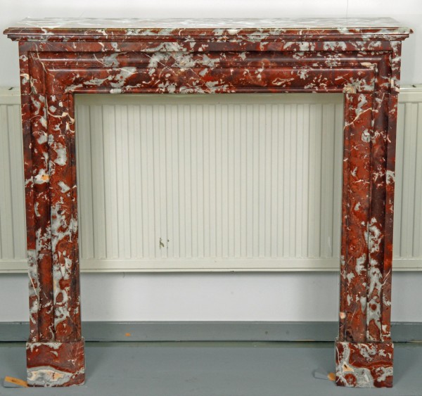 Stil: Louis XIII,  Farbe: belgisch-rot,  Ausführung: Marmor