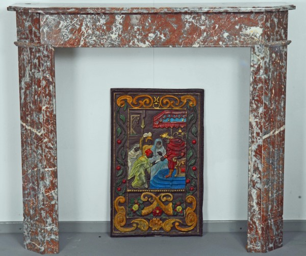 Stil: Louis XVI, Farbe: belgisch Rot,  Ausführung: Marmor