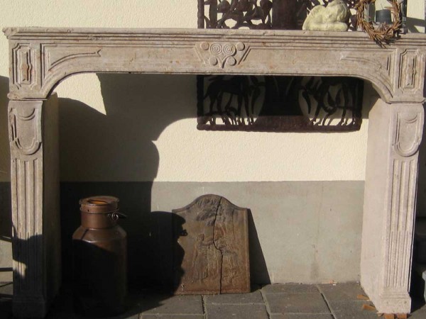 Stil: Louis XIV,  Ausführung: Sandstein
