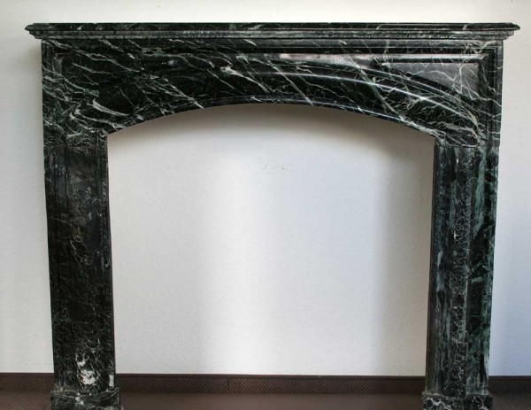 Stil: Louis XIII, Farbe: schwarz-jade,  Ausführung: Marmor