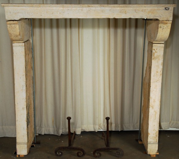 Stil: Louis XVI,  Ausführung: Sandstein