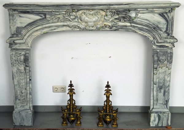 Stil: Louis V, Farbe: creme,  Ausführung: Marmor