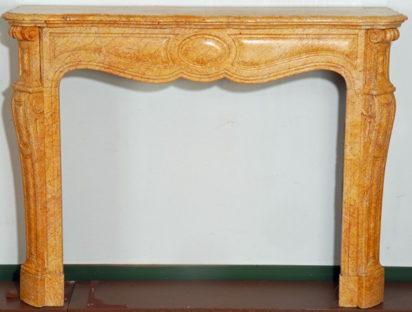 Stil: Pompadour Spezial,  Farbe: goldgelb, Ausführung: Marmor