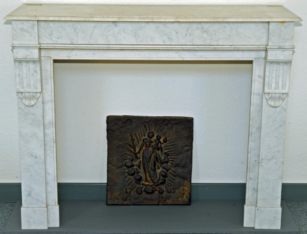 antiker-kamin-marmor-grau_150.jpg