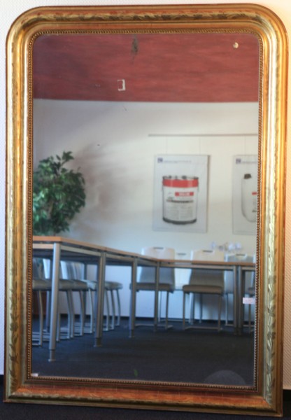 schöner und schlichter grosser spiegel
