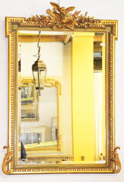 aufwendig gearbeiteter, goldener spiegel aus dem 18./19. jahrhundert